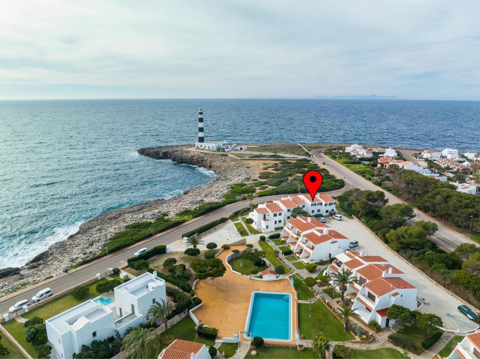 Vista Faro-Apartamento Con Balcon Que Mira Al Mar Cala en Bosch Luaran gambar